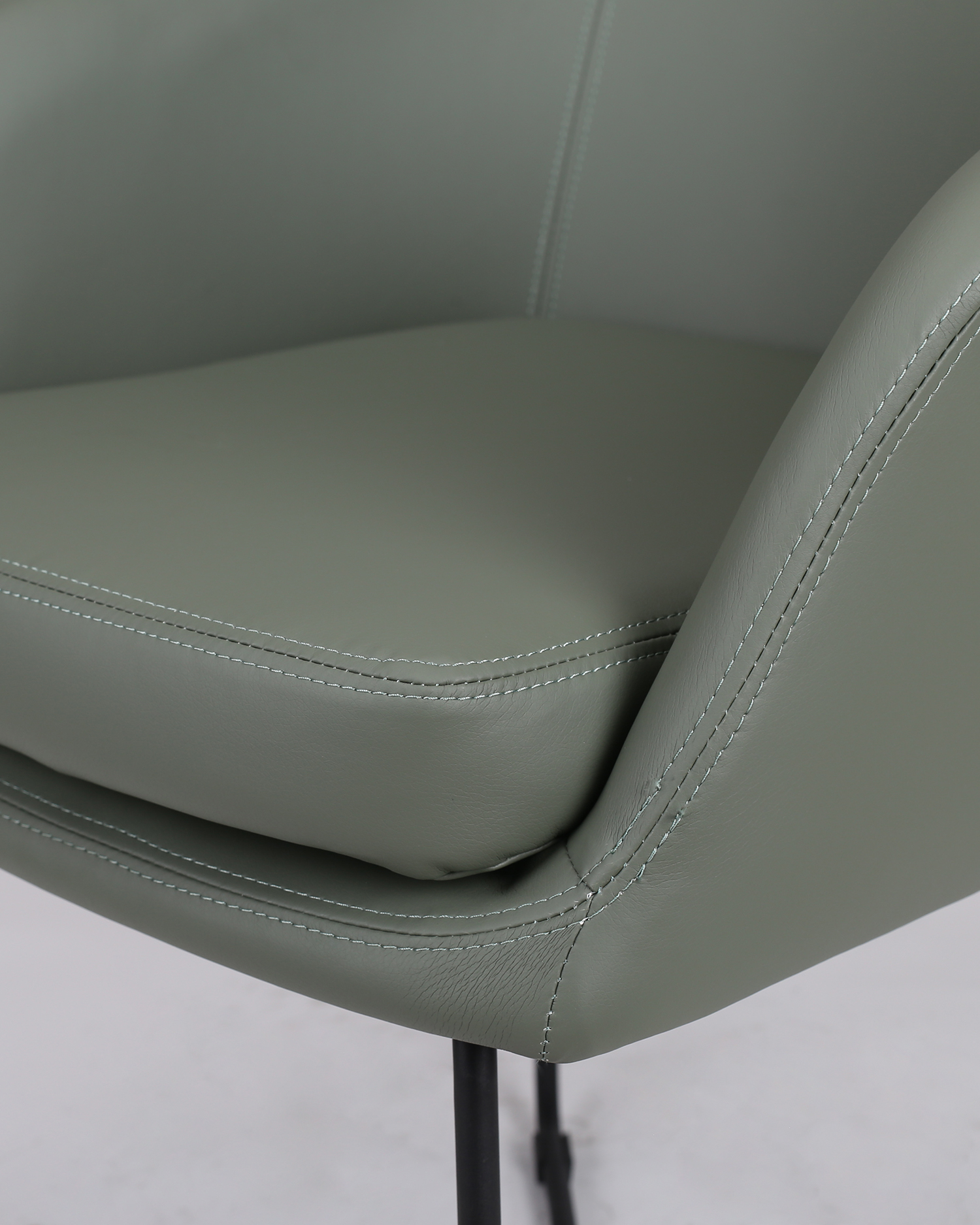 Moderní zelená čekací židle Moderní zelená čekací židle