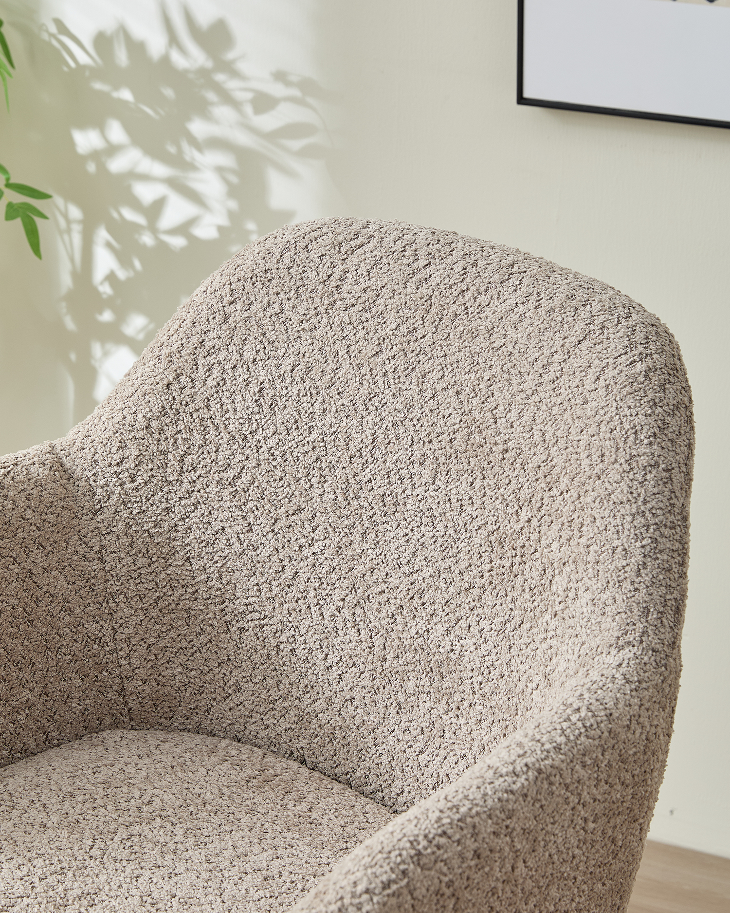 Měkká čalouněná jídelní židle Měkká čalouněná jídelní židle