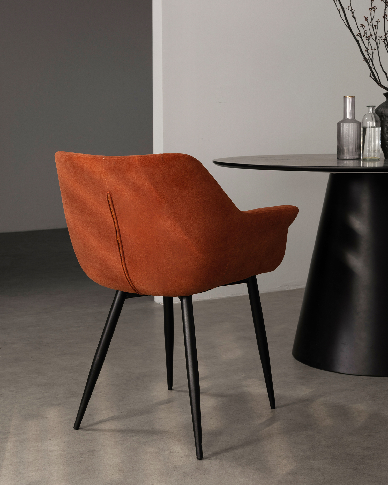 Hnědá sametová jídelna Hnědá sametová jídelna