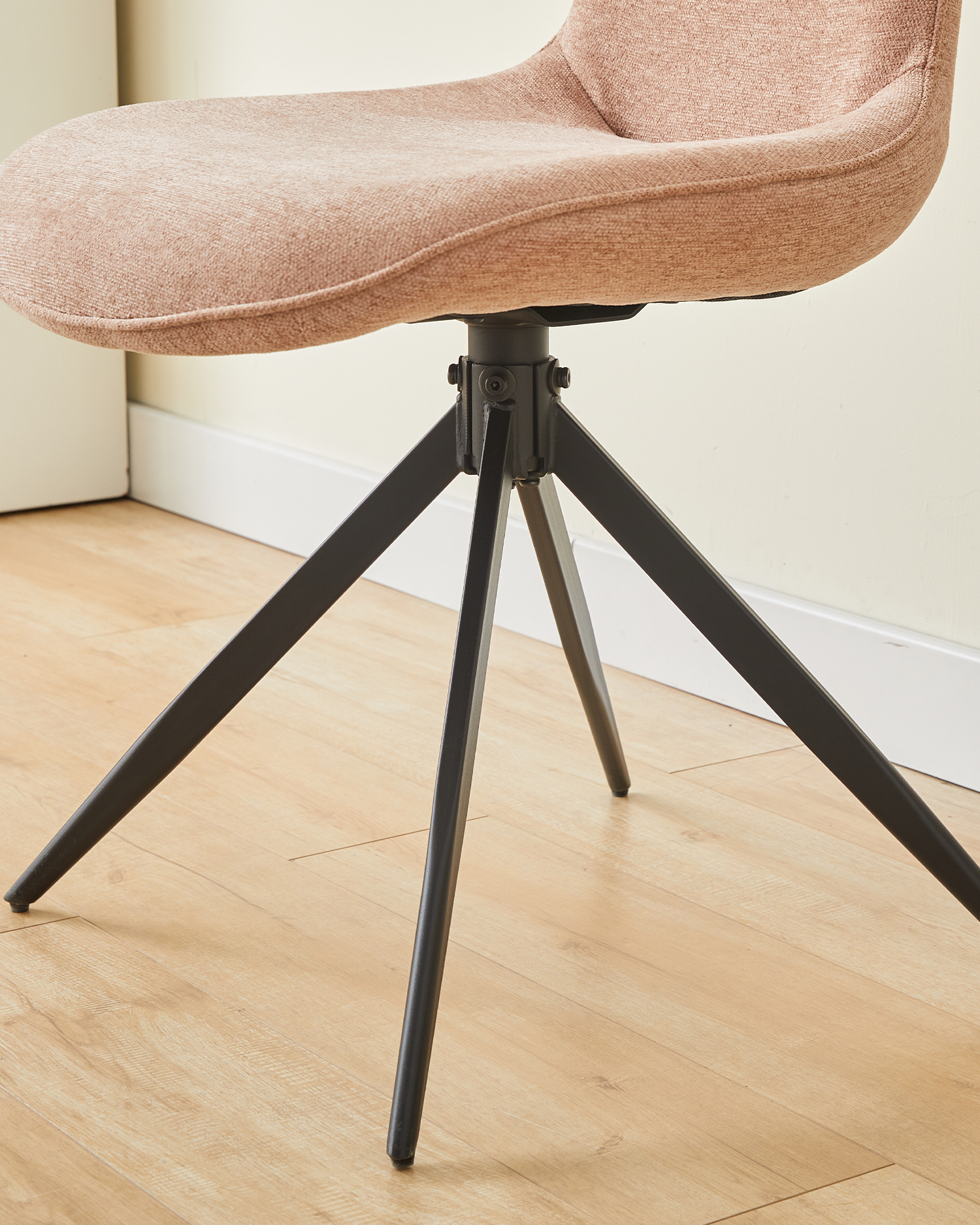 Ergonomické zakřivené jídelní židle Ergonomické zakřivené jídelní židle