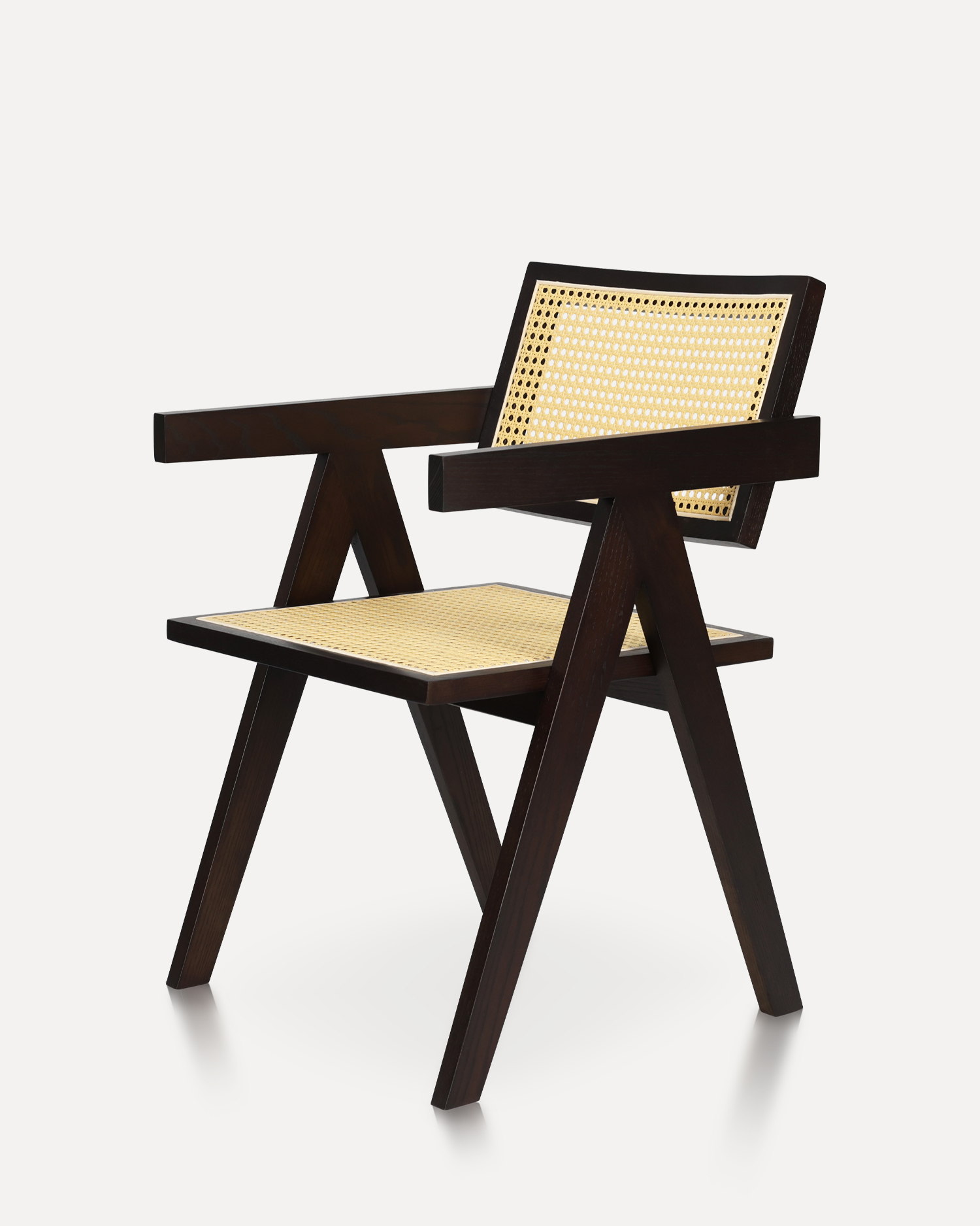 Minimalistické jídelní židle na ratanu