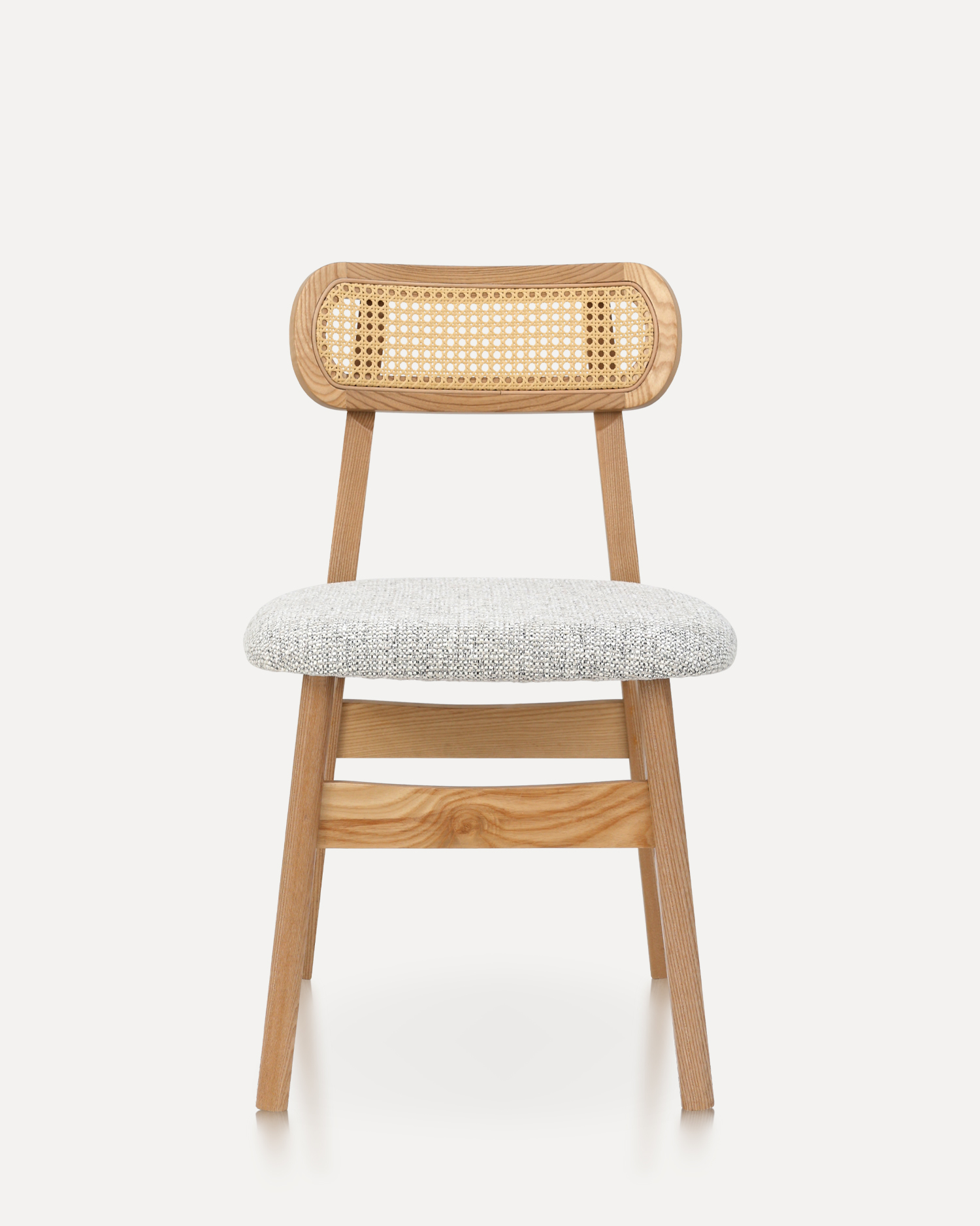 Dřevěné židle na ratanu Dřevěné židle na ratanu