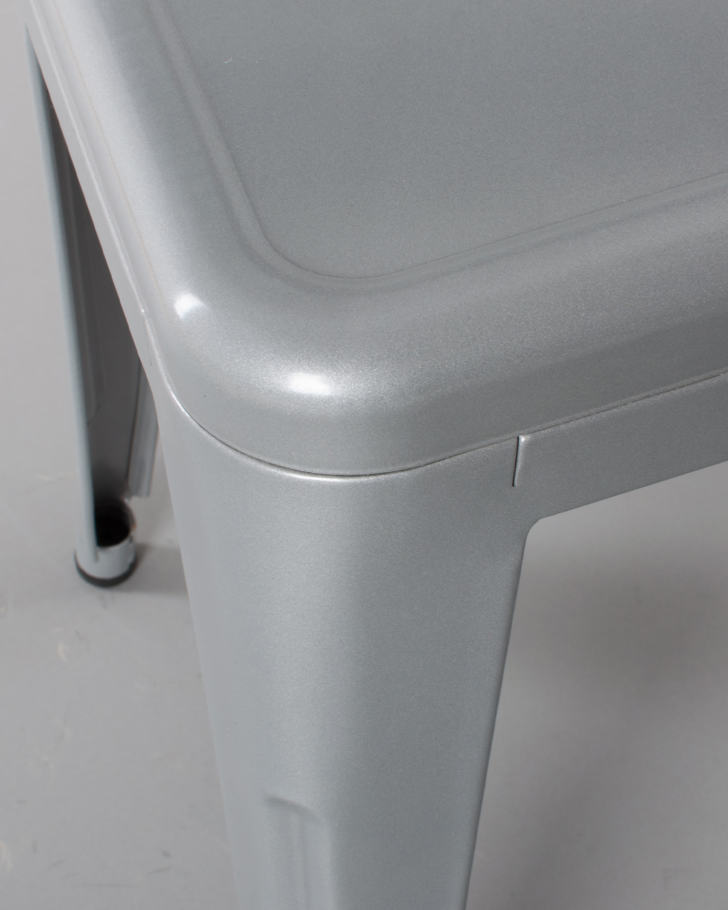 Minimalistické židle černé designové židle Minimalistické židle černé designové židle