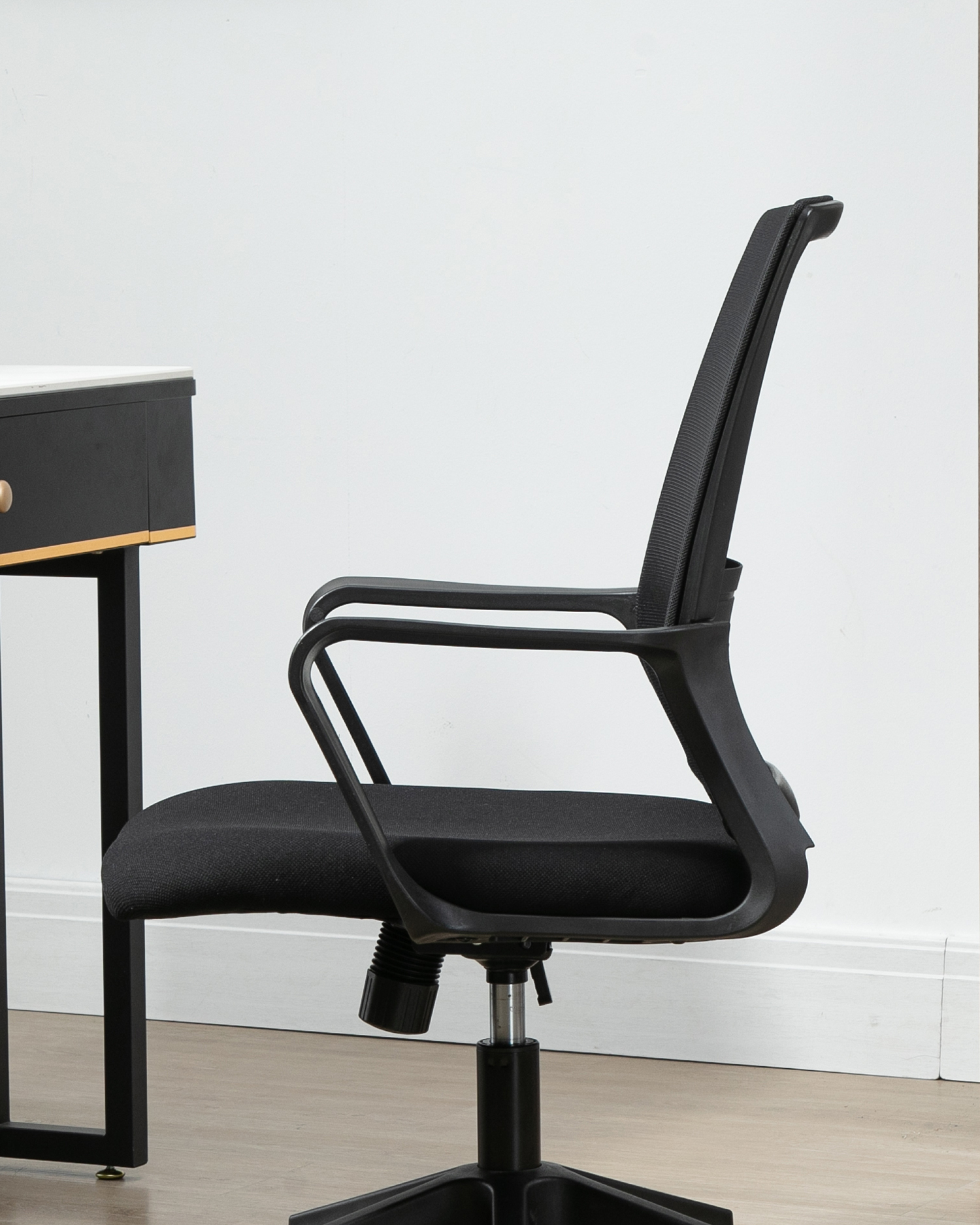 Hladká křivka otočná židle Hladká křivka otočná židle