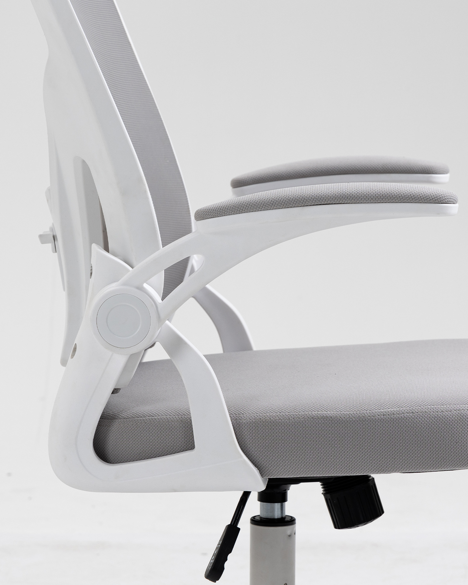 Kancelářská židle s nastavitelnou loketou Kancelářská židle s nastavitelnou loketou